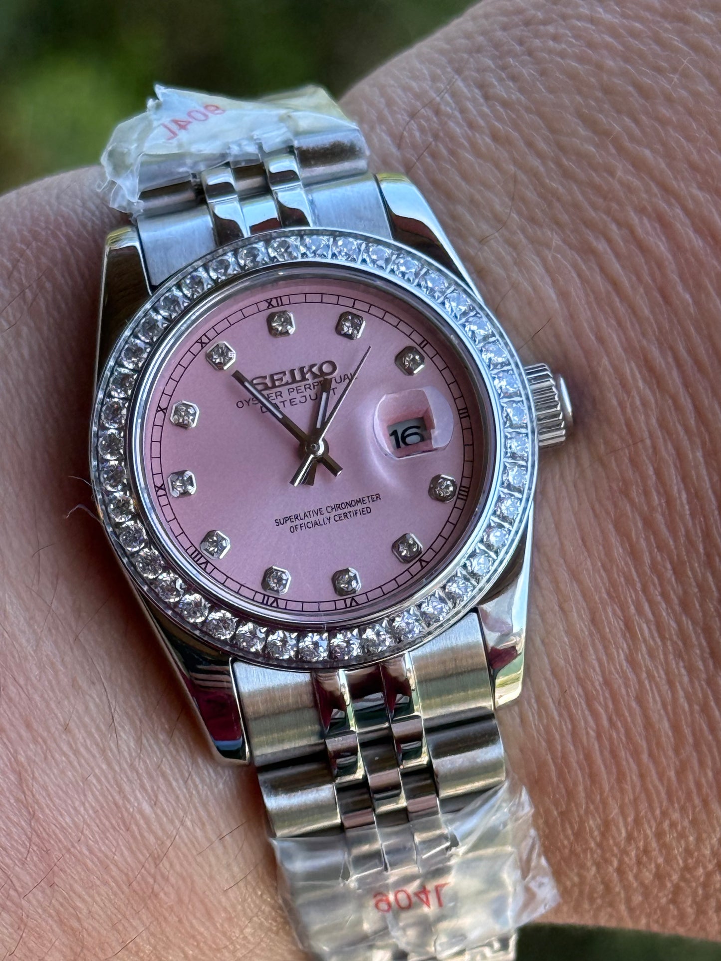 ARAMI MODS | Mod "Lady Datejust" 31mm - Movimiento NH05, Dial Rosa con Gemas y Acero 904L