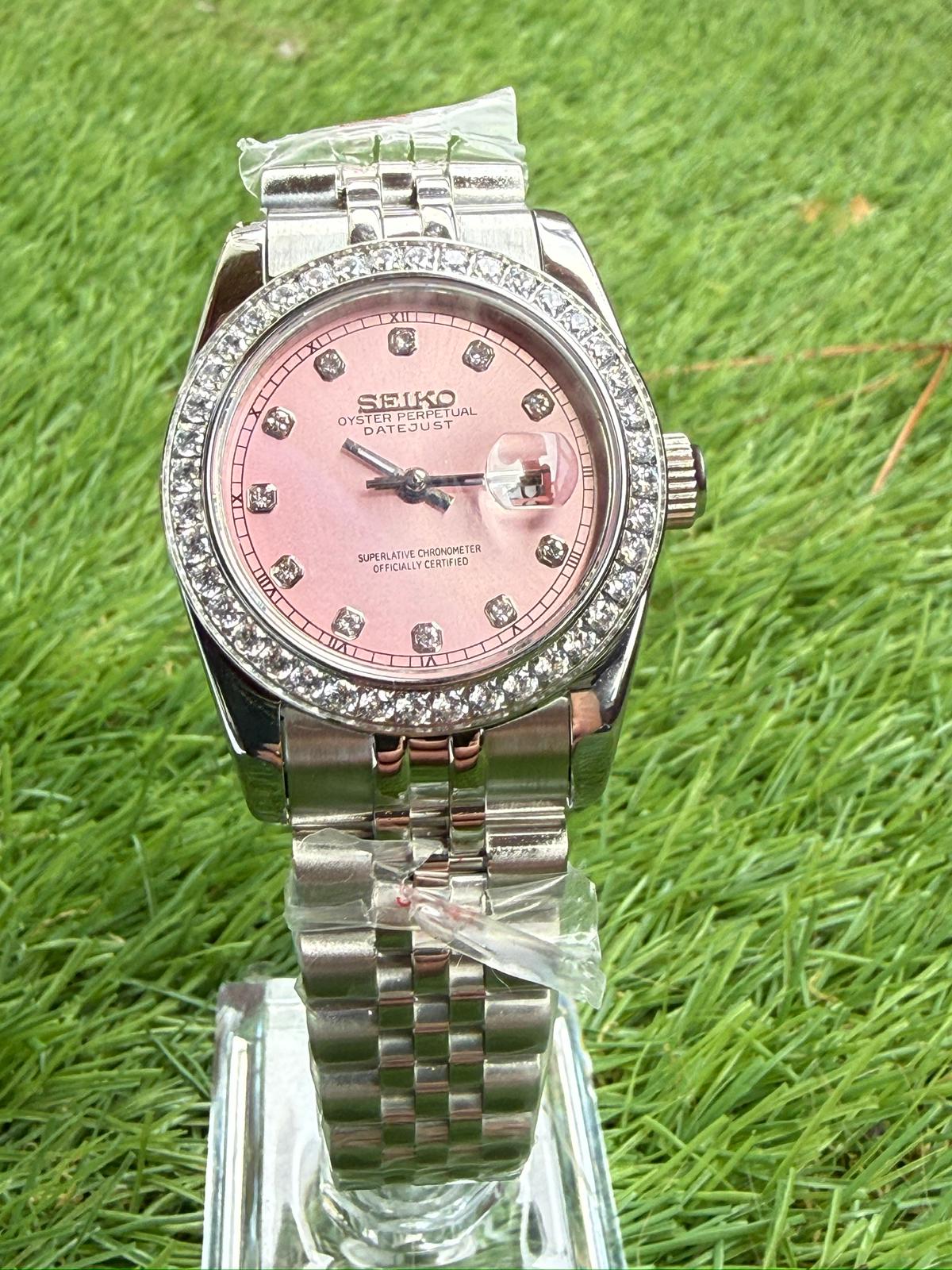 ARAMI MODS | Mod "Lady Datejust" 31mm - Movimiento NH05, Dial Rosa con Gemas y Acero 904L