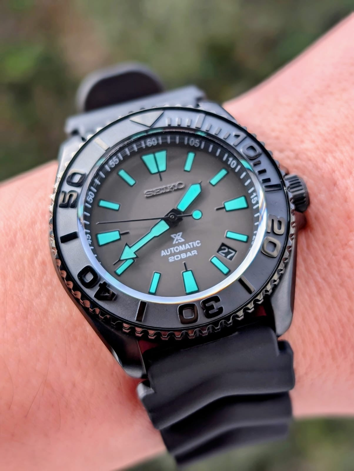 Titan Stealth – Arctic Lume Automático