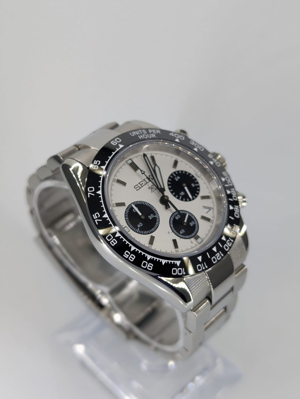 ARAMI MODS | Cronógrafo "Panda Racer" VK63 - Zafiro, Estilo Carreras y Meca-Cuarzo