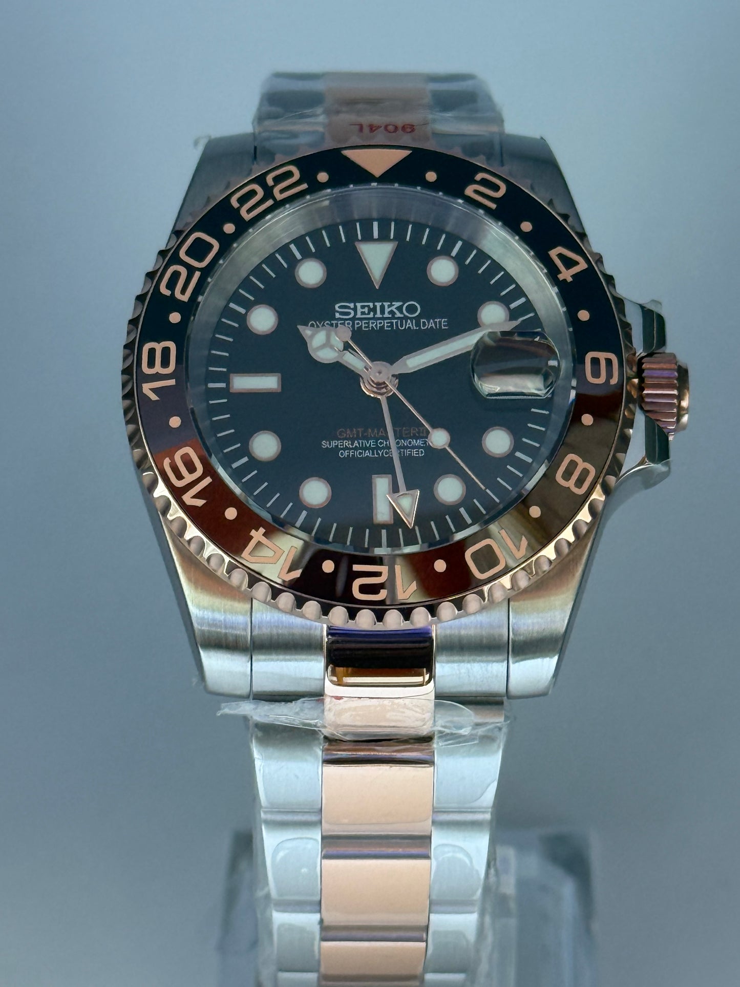 Amber Sunset – GMT Two-Tone Automático