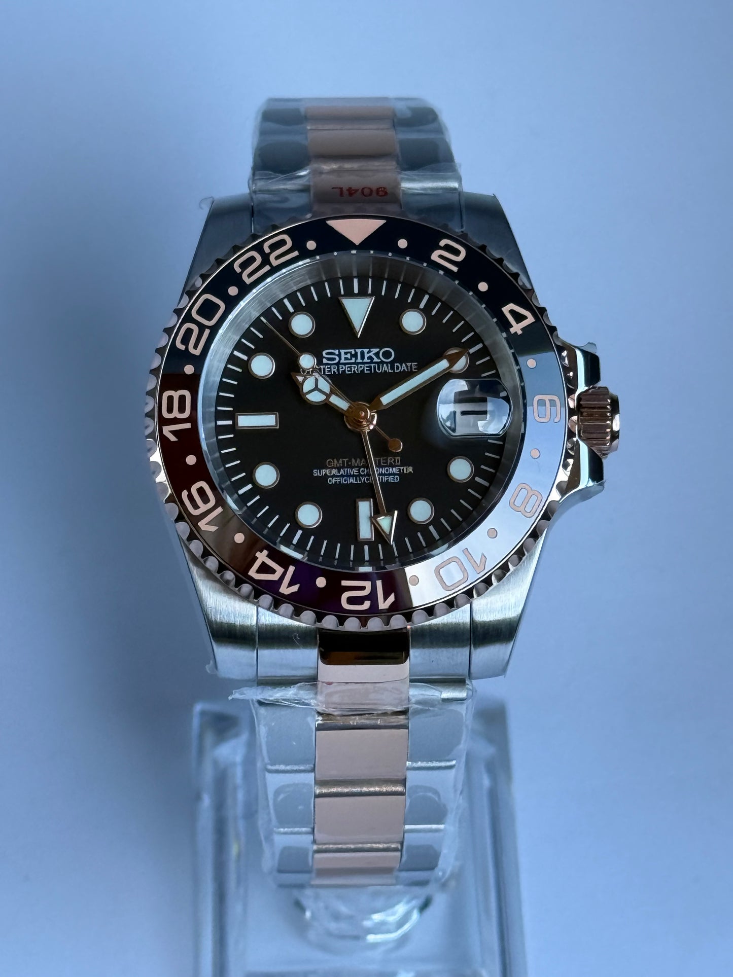 Amber Sunset – GMT Two-Tone Automático