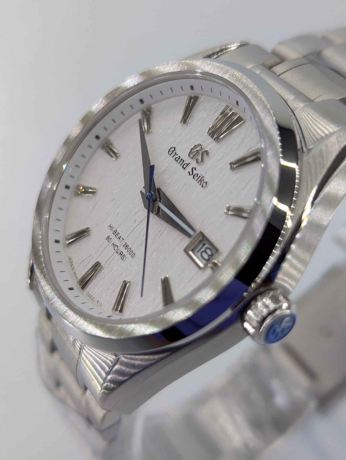 ARAMI MODS | Mod Grand Seiko 'Arctic Elegance' NH35 - Dial Texturizado, Zafiro y Acabado Pulido
