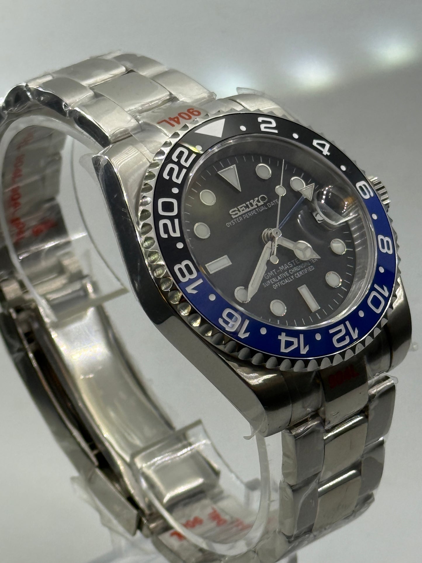 ARAMI MODS | Mod GMT "Batman" NH34 - Bisel Cerámico Azul/Negro, Cristal de Zafiro y Acero 904L